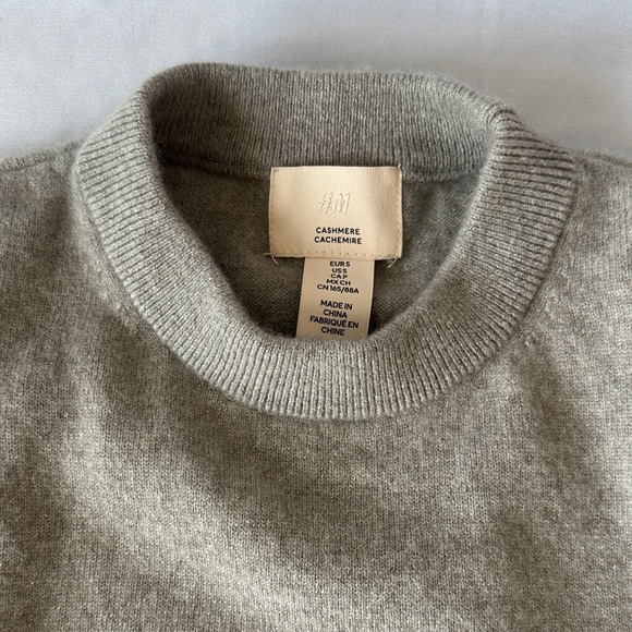 Cashmere Sweater - Picture 2 of 4